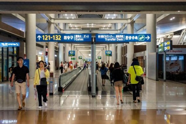 悦倍网 中国男子盗窃巨款出境前在韩国仁川机场落网